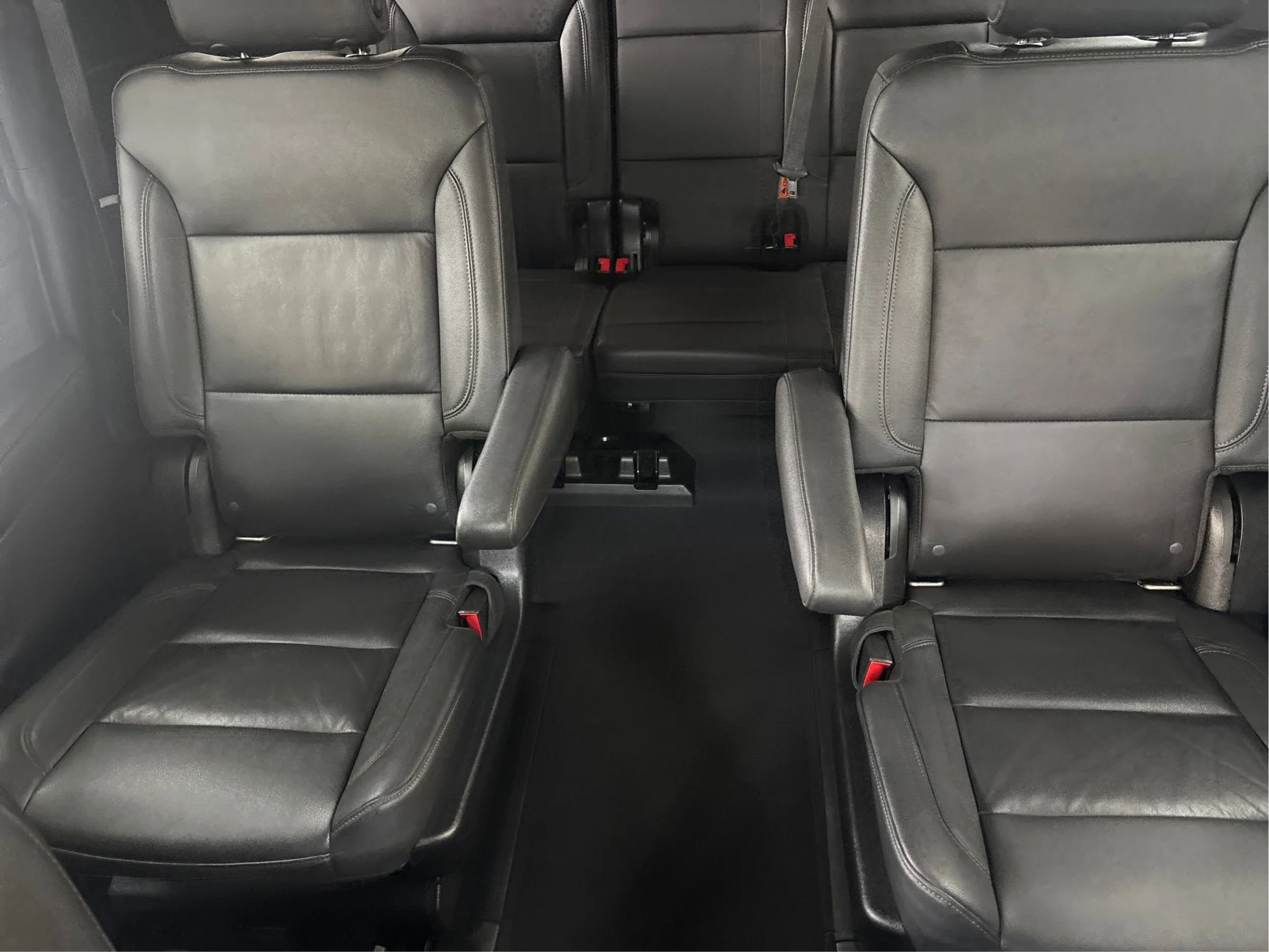 Used 2021 Chevrolet Suburban LT AWD/4WD image 48