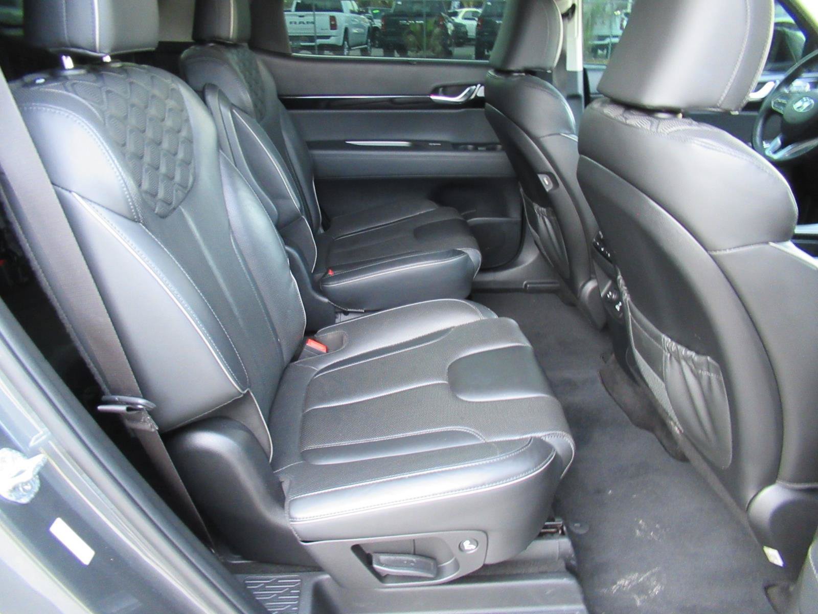 Used 2022 Hyundai Palisade Limited FWD image 34