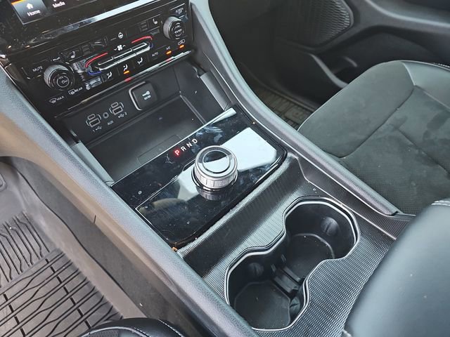 Used 2024 Jeep Grand Cherokee L Altitude image 23