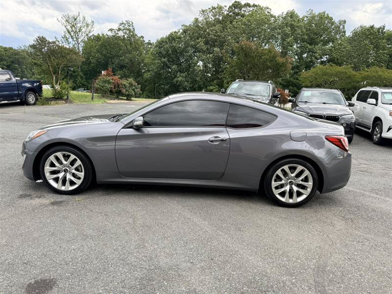 Used 2016 Hyundai Genesis 3.8 RWD image 8