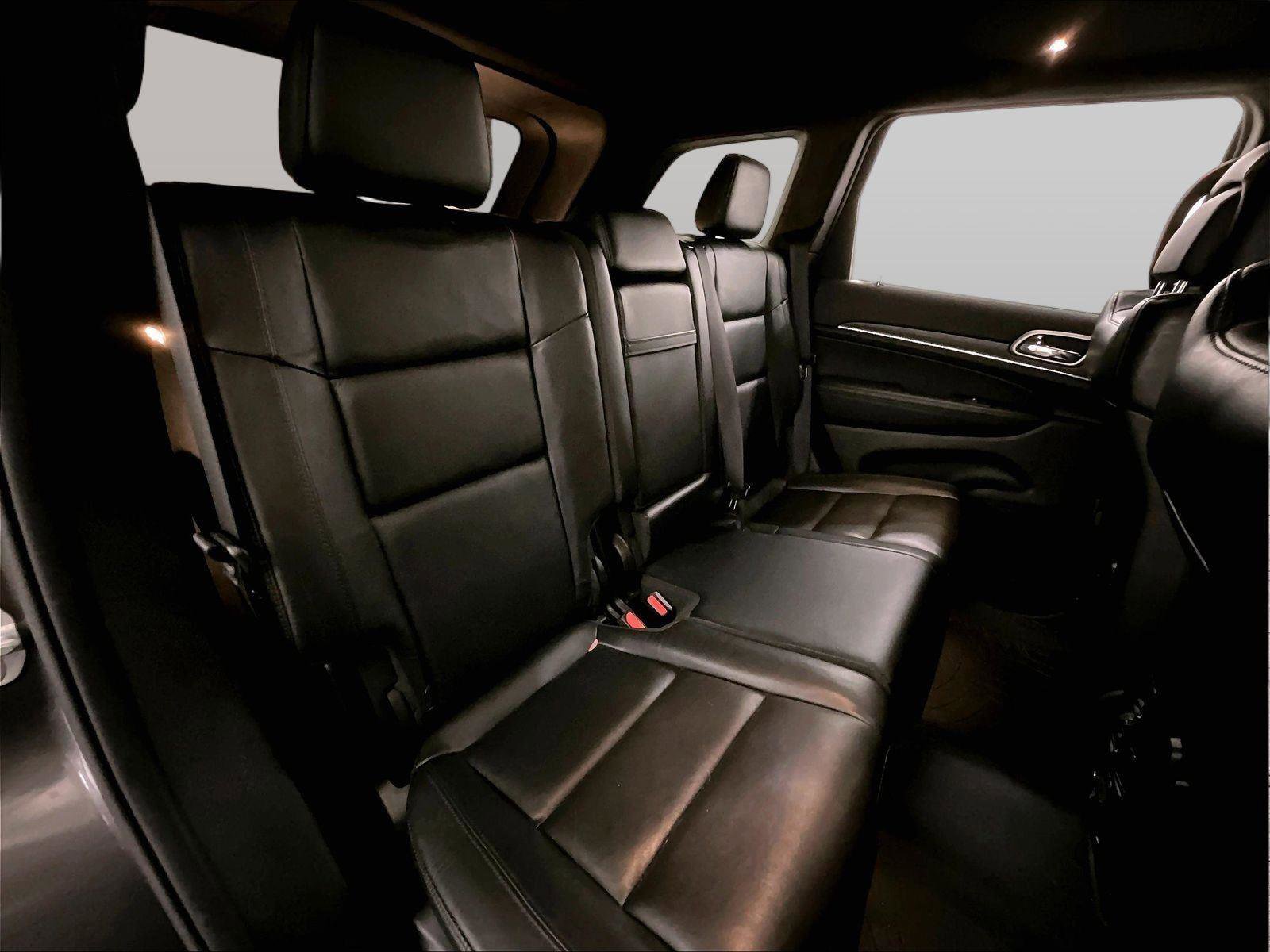Used 2020 Jeep Grand Cherokee Limited AWD/4WD image 26