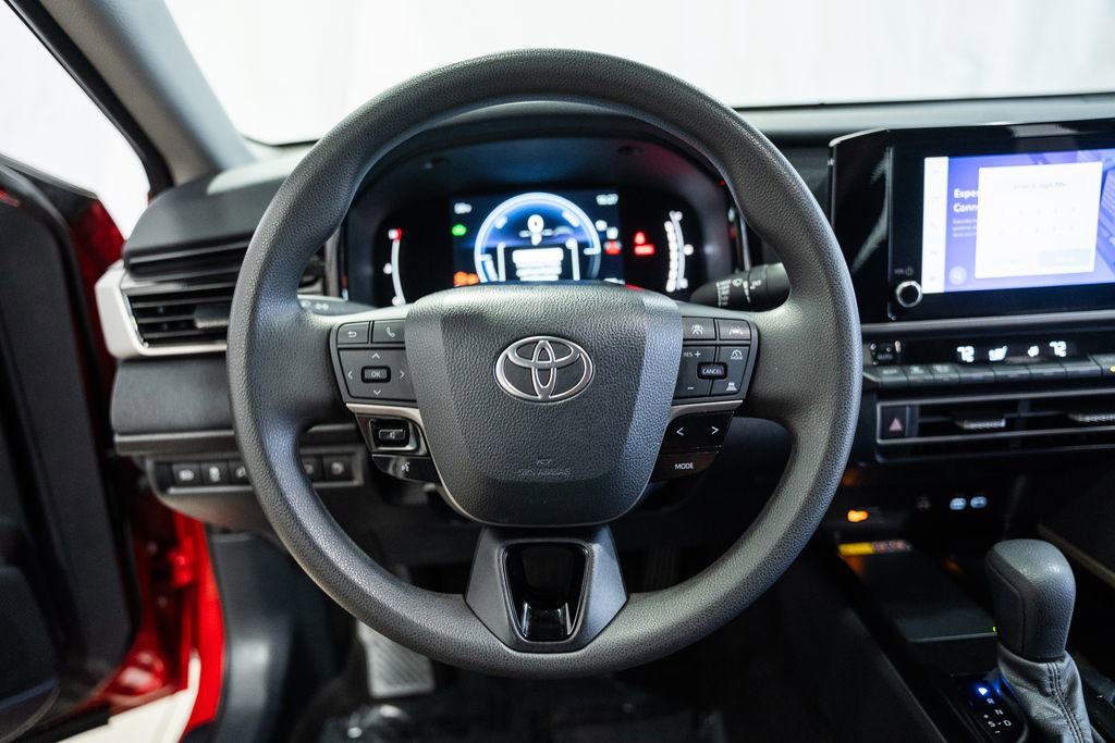 Used 2025 Toyota Camry LE image 26