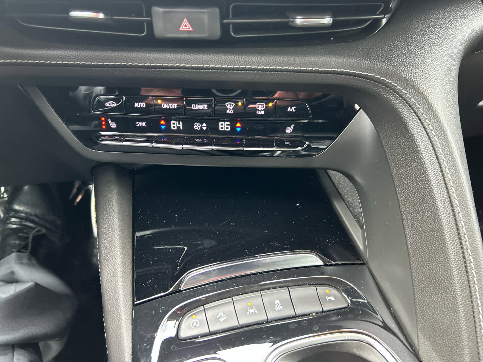 Used 2023 Buick Envision Essence w/ Sport Touring Package image 19
