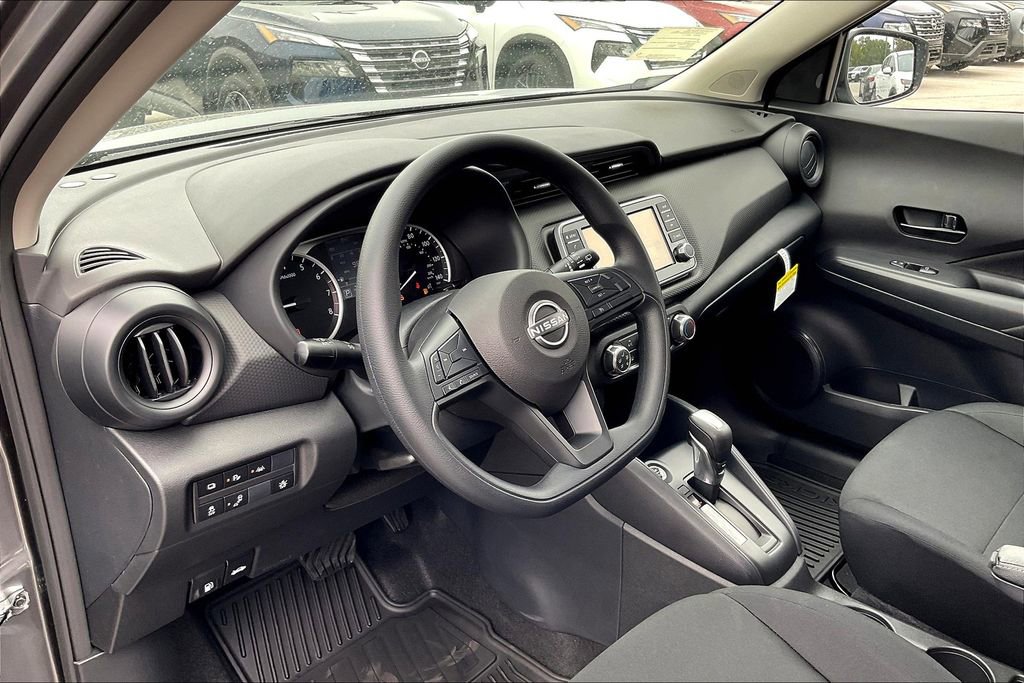 New 2025 Nissan Kicks Play S image 9