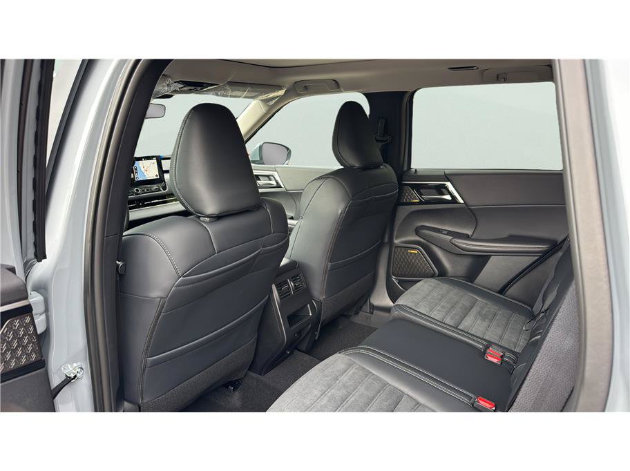 New 2026 Mitsubishi Outlander SE AWD/4WD image 13