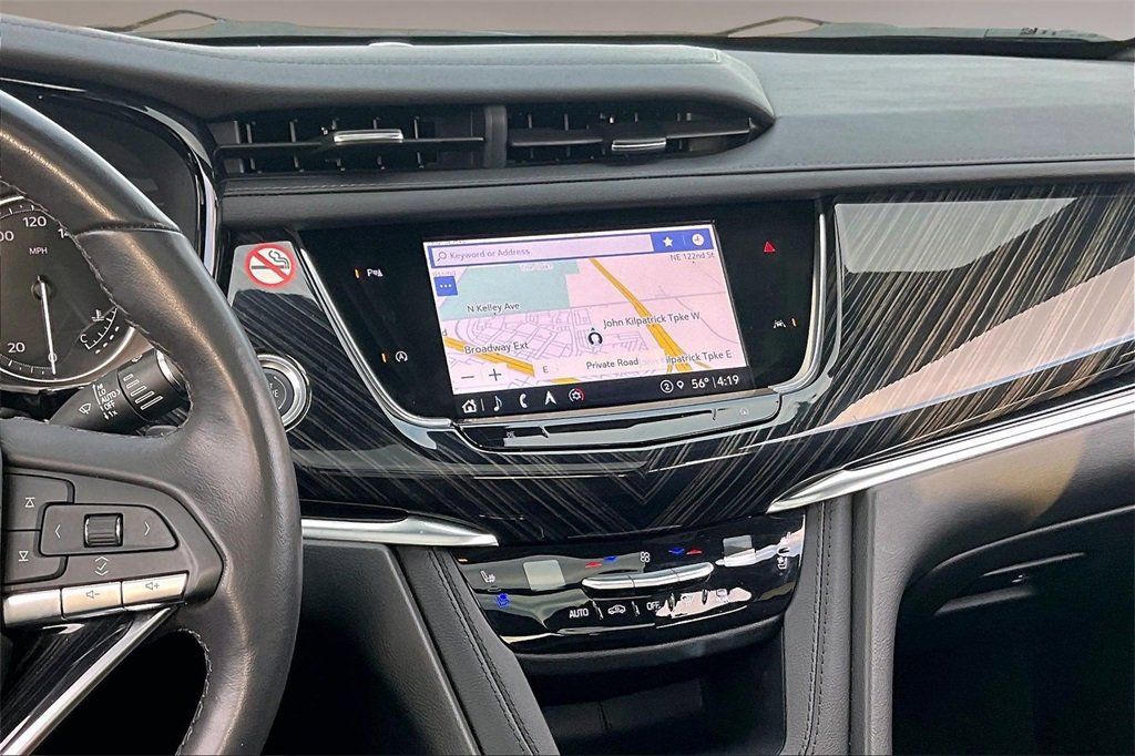 Used 2025 Cadillac XT6 Premium Luxury image 6
