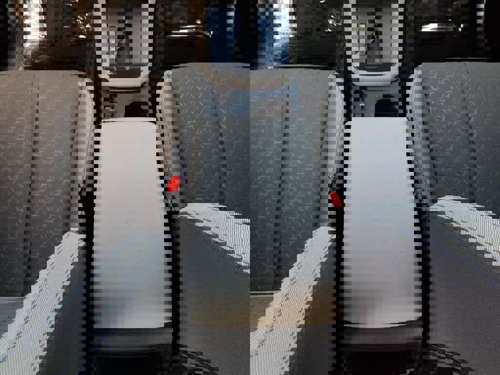 Certified 2025 Subaru Forester w/ Convenience Package #1 image 31