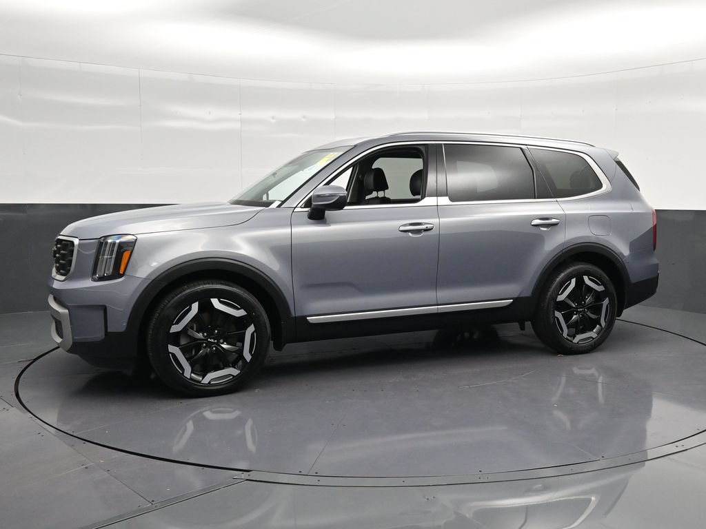 Used 2024 Kia Telluride S w/ S Sunroof Package FWD image 7