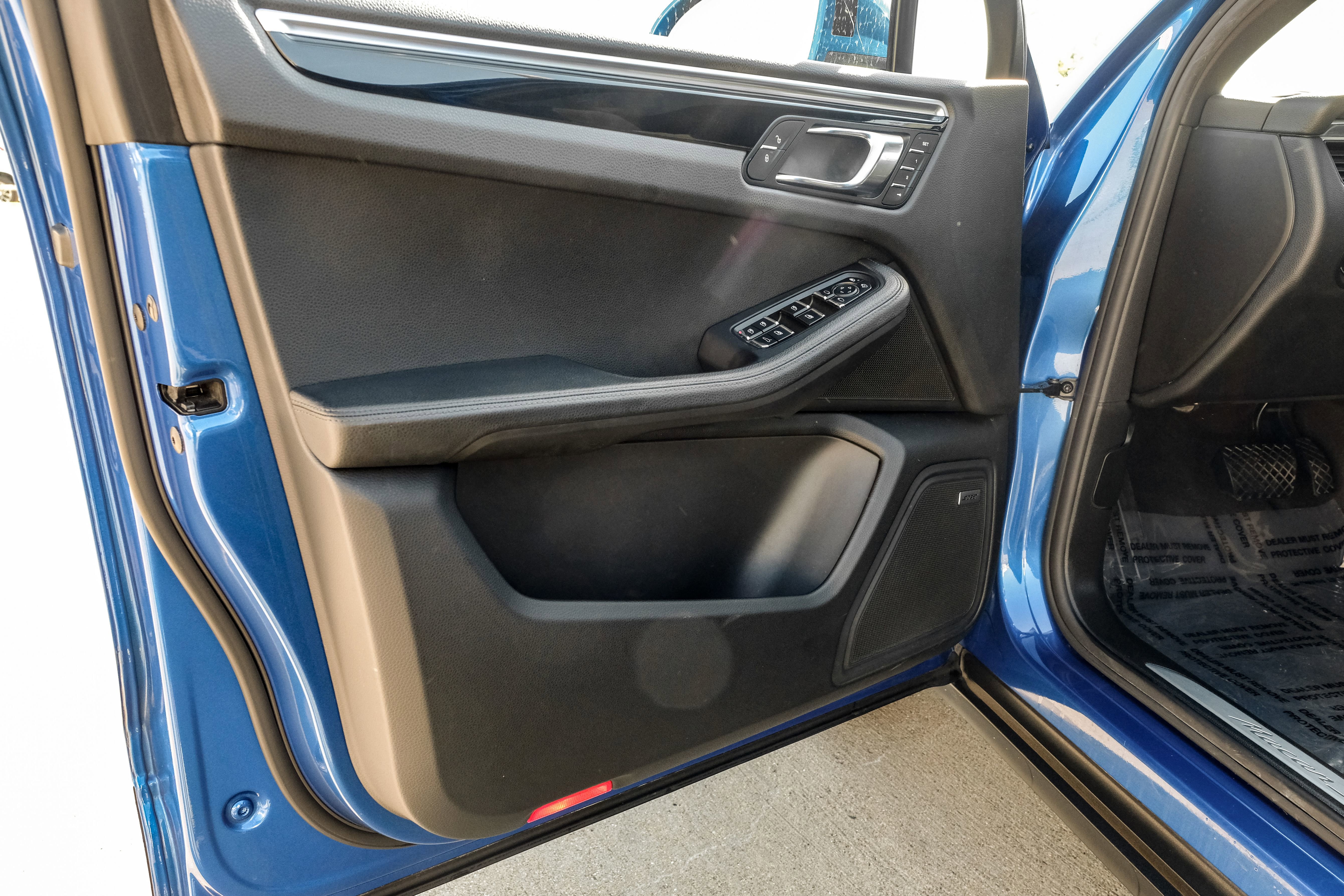 Used 2017 Porsche Macan S image 40