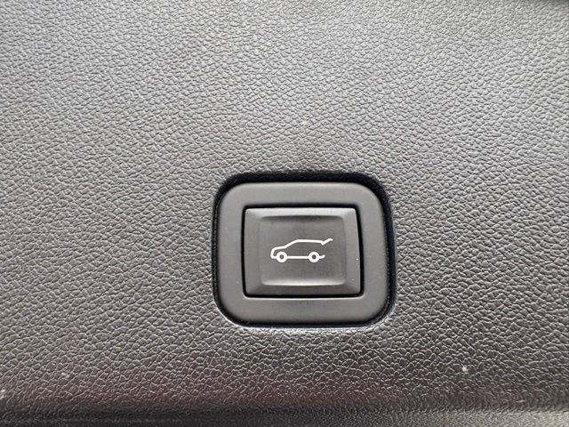 Used 2024 Cadillac XT6 Premium Luxury w/ Technology Package image 40