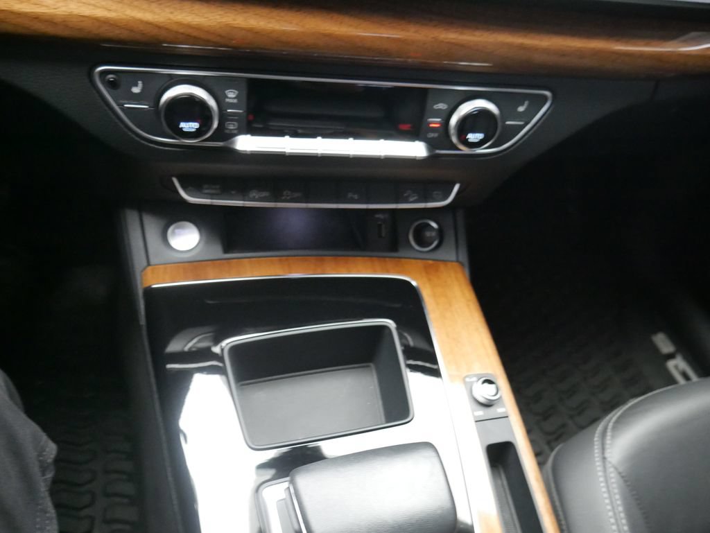 Certified 2023 Audi Q5 2.0T Premium w/ Convenience Package AWD/4WD image 35
