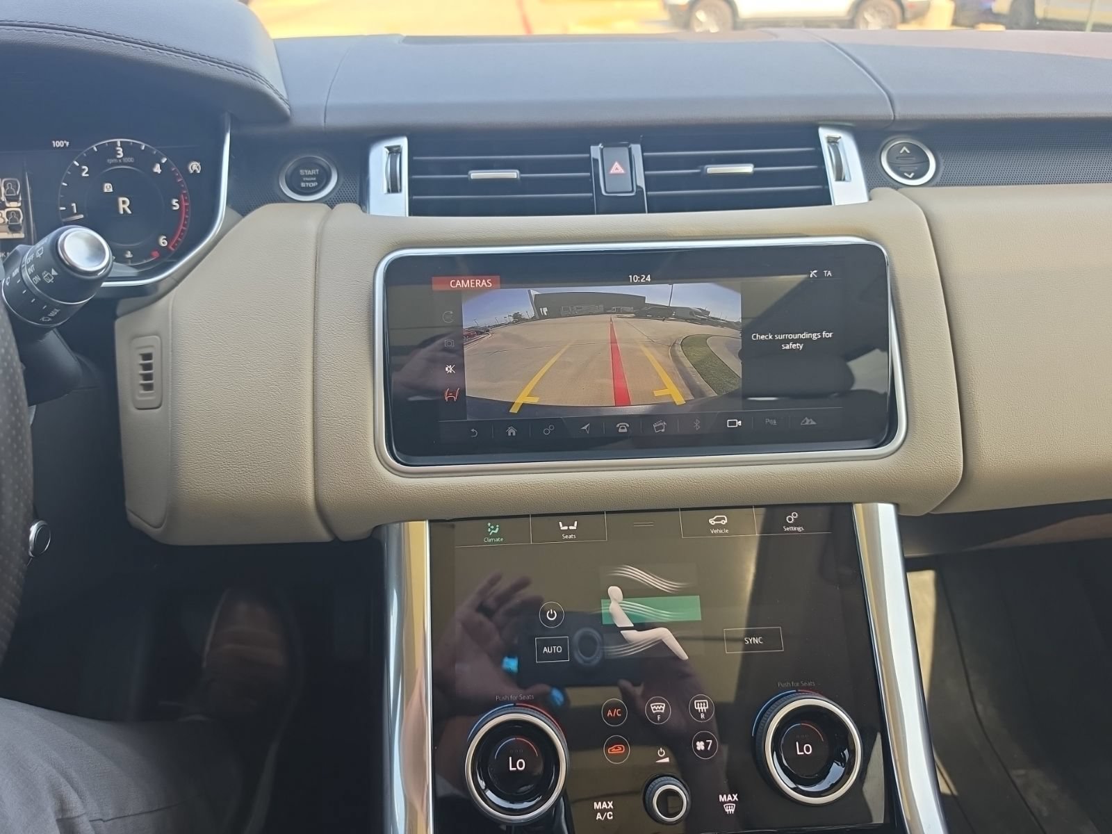 Used 2018 Land Rover Range Rover Sport HSE AWD/4WD image 18