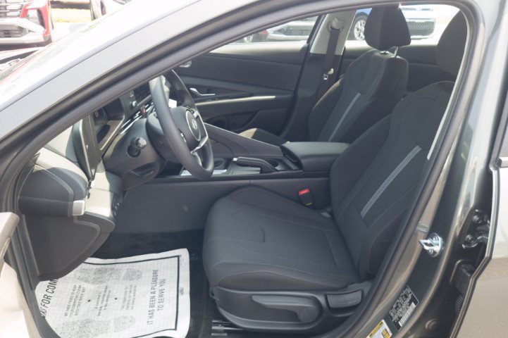 New 2026 Hyundai Elantra SE FWD image 12
