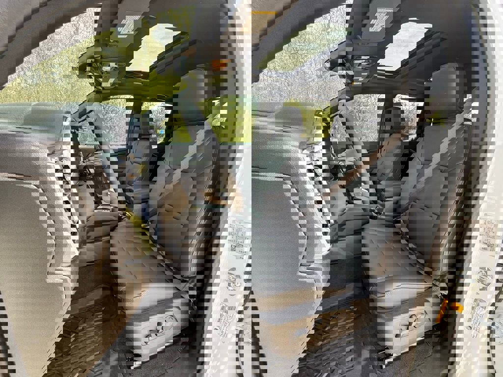 New 2026 GMC Canyon Elevation w/ Convenience Package image 5