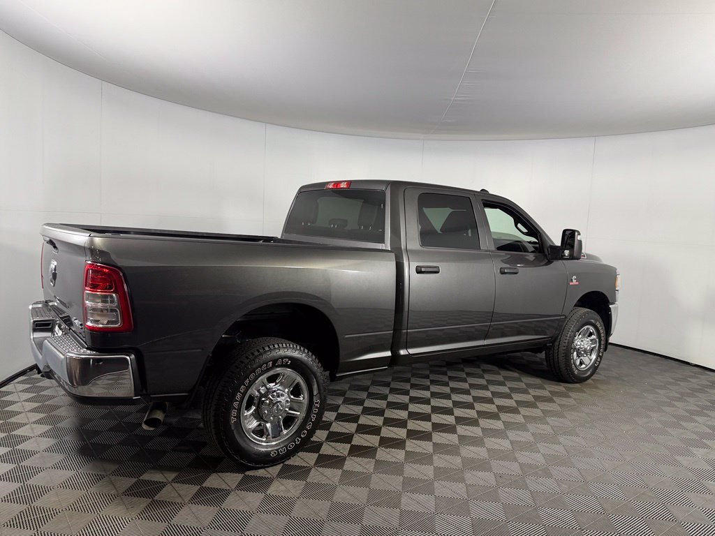 Used 2024 RAM 3500 Tradesman w/ Chrome Appearance Group AWD/4WD image 5