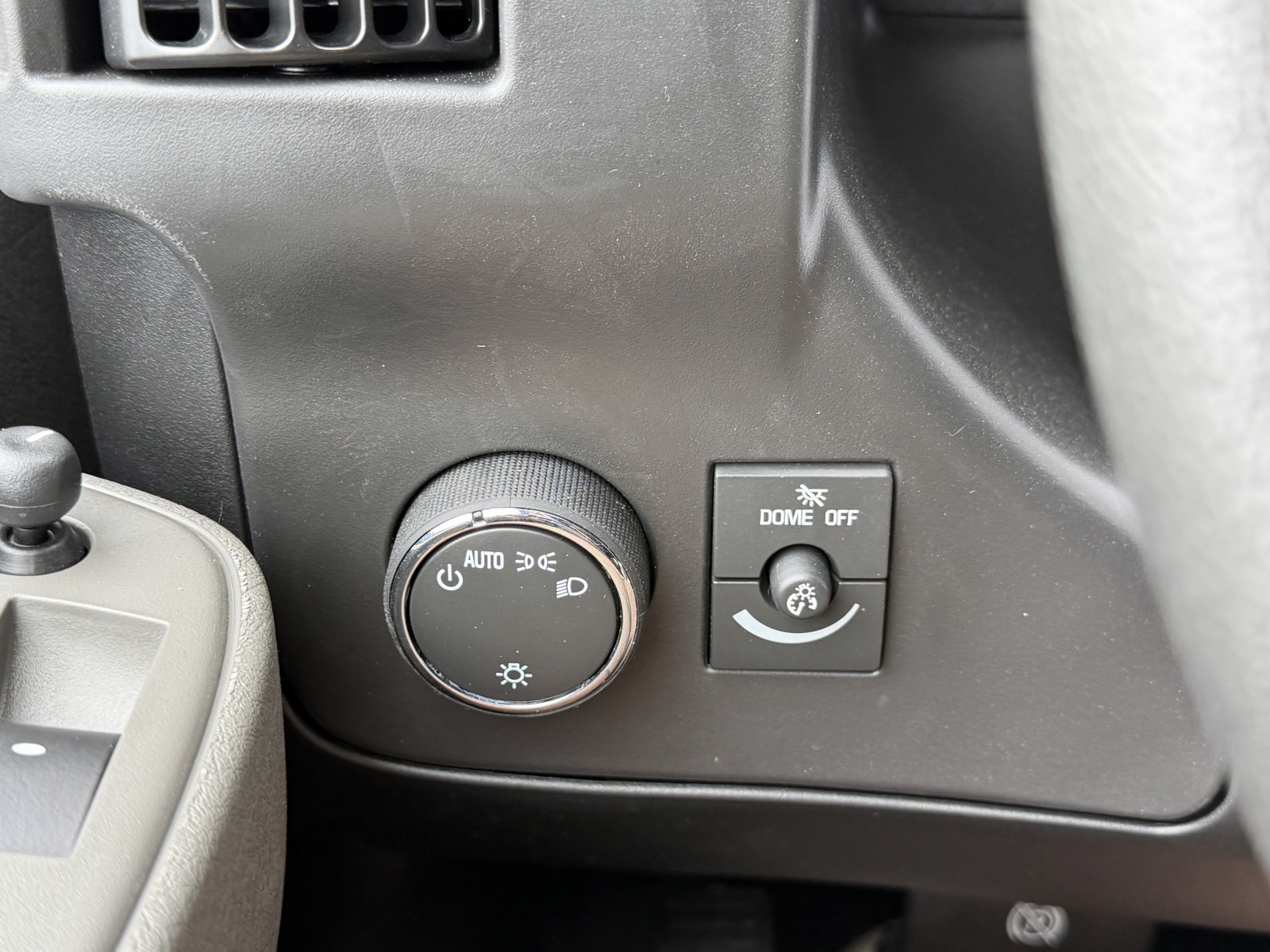 New 2026 Chevrolet Express 2500 Extended w/ Driver Convenience Package RWD image 8