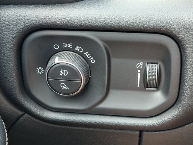 New 2026 RAM 3500 Big Horn AWD/4WD image 24