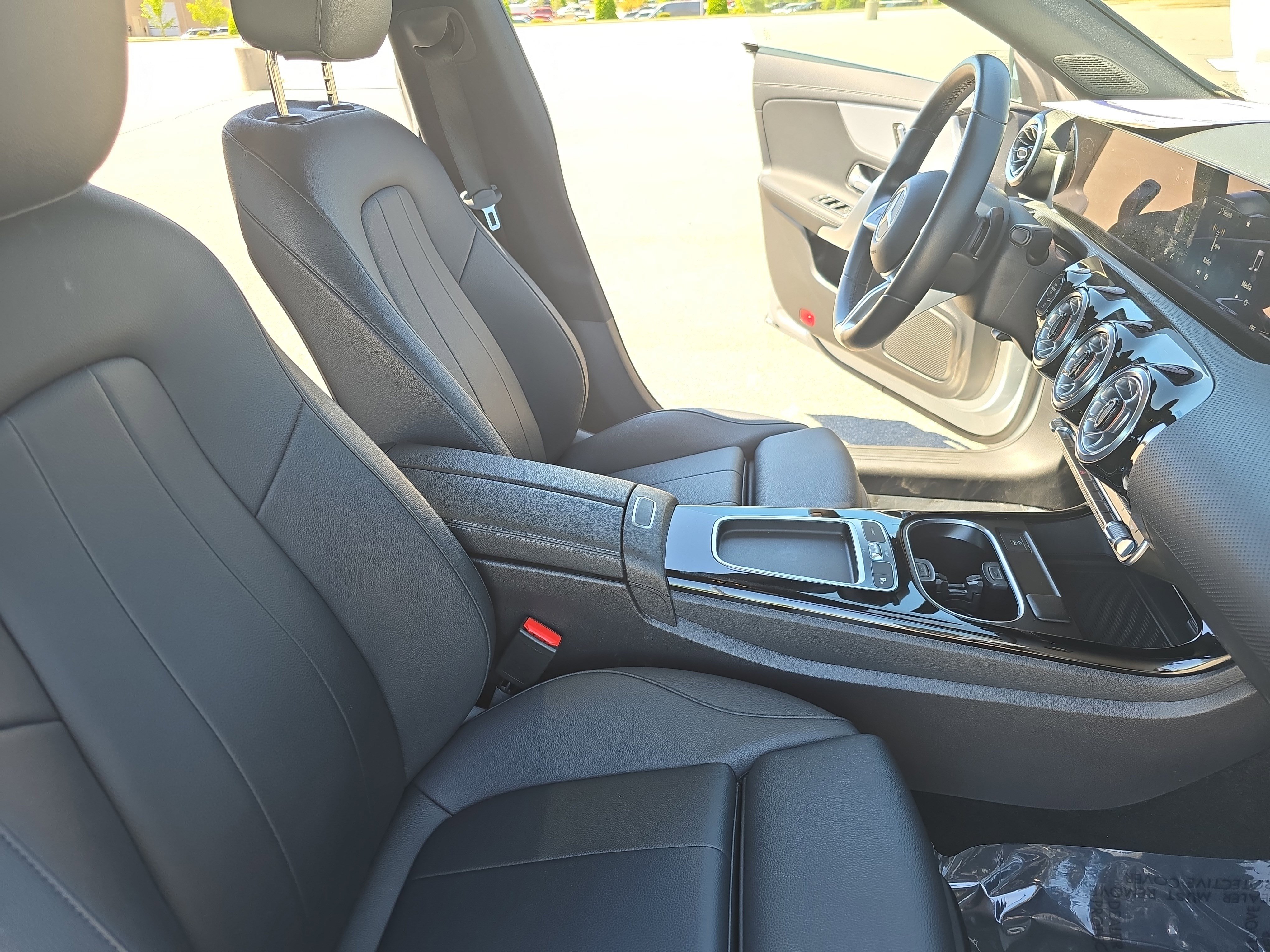 Used 2025 Mercedes-Benz CLA 250 4MATIC image 10