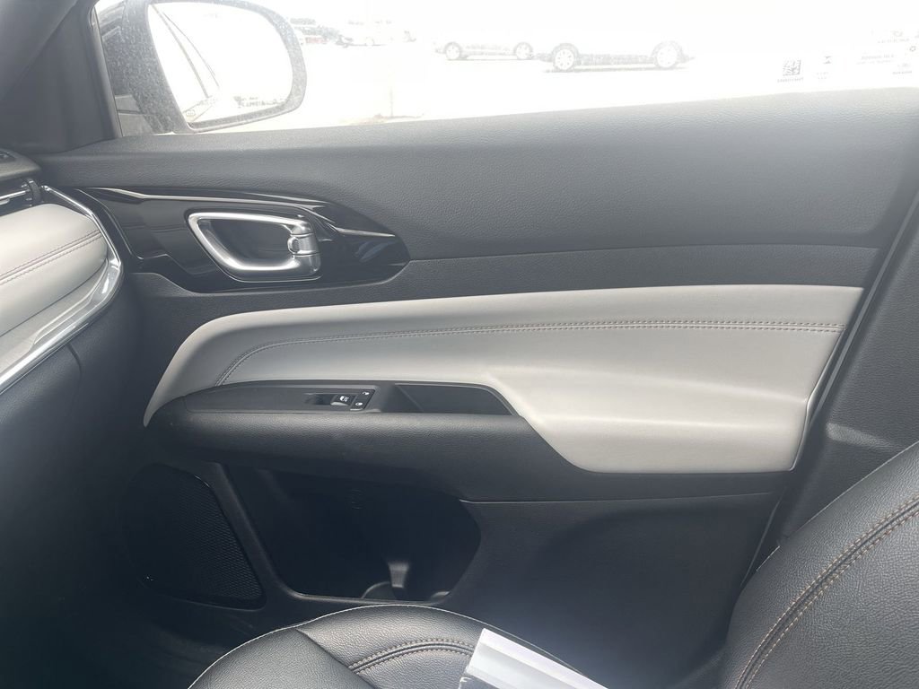 Used 2024 Jeep Compass Limited image 30