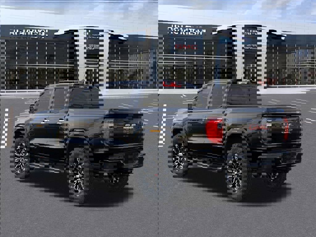 New 2026 GMC Canyon Denali image 3