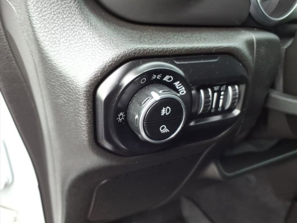 Used 2021 Jeep Gladiator Willys image 23