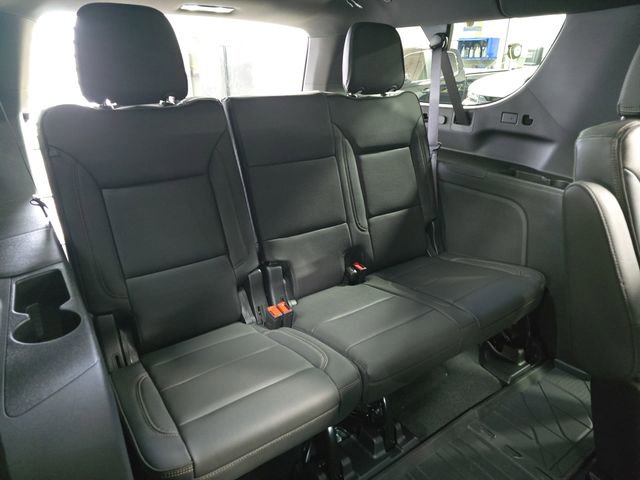 New 2026 Chevrolet Suburban High Country w/ LPO, Illumination Package image 13