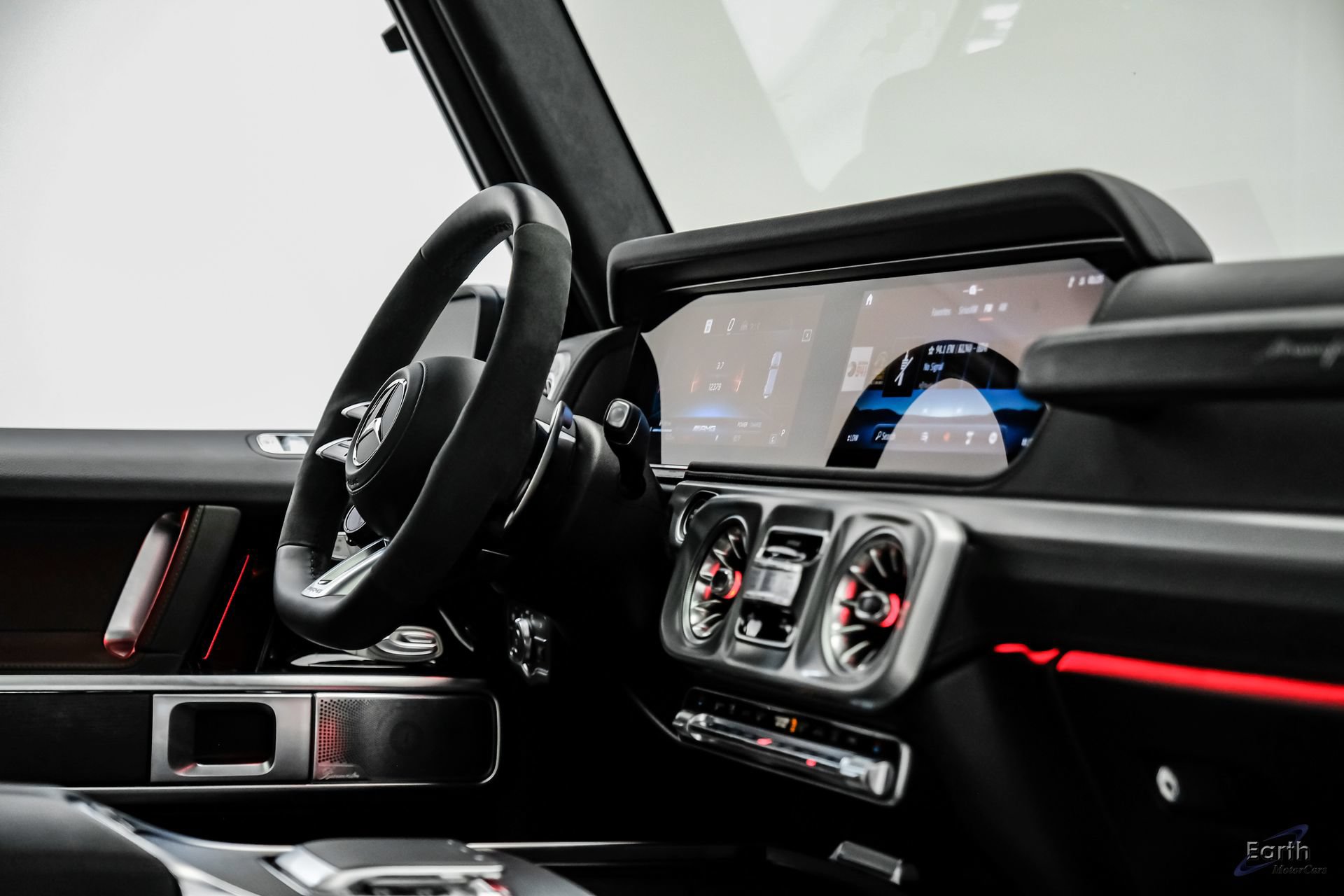 Used 2025 Mercedes-Benz G 63 AMG 4MATIC w/ Night Package Magno image 51