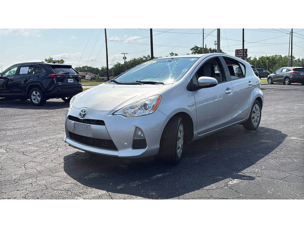 Used 2014 Toyota Prius C One FWD image 3