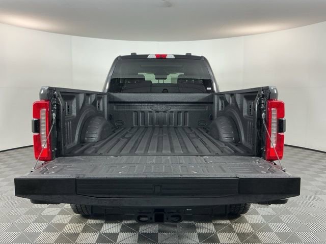 Used 2025 Ford F350 Lariat w/ Black Appearance Package AWD/4WD image 7