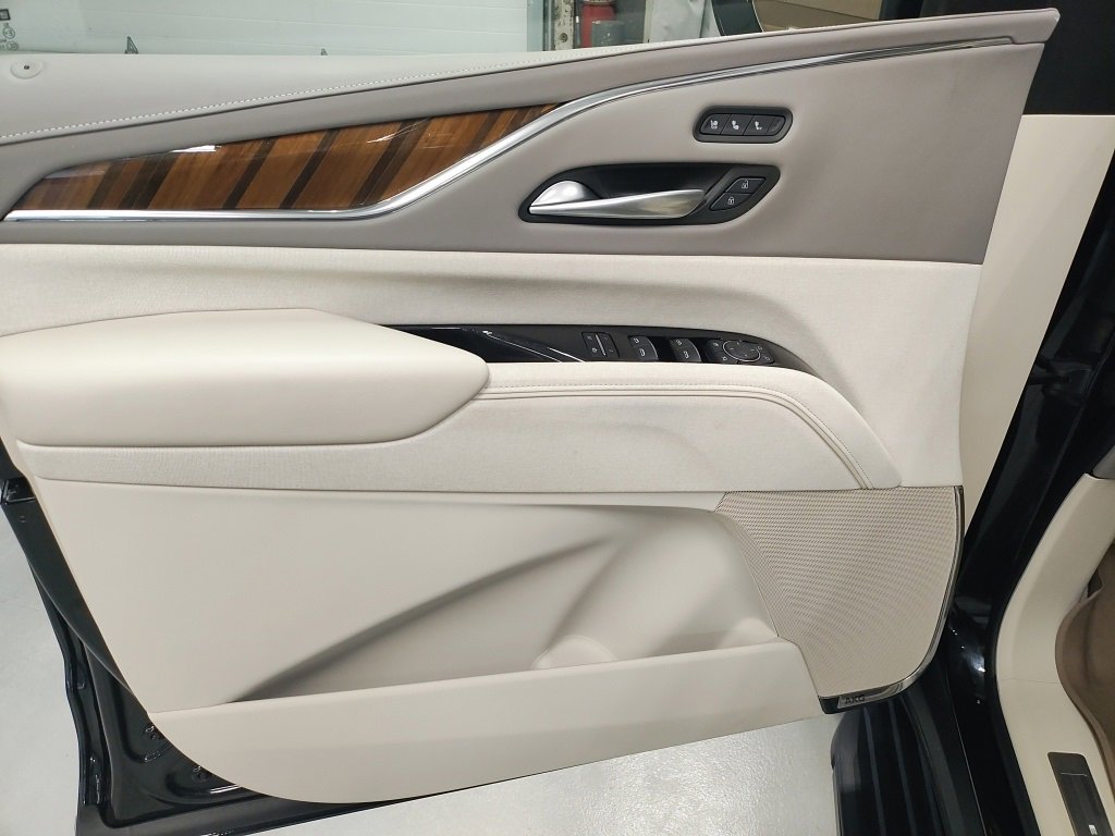 Used 2022 Cadillac Escalade Premium Luxury Platinum image 27