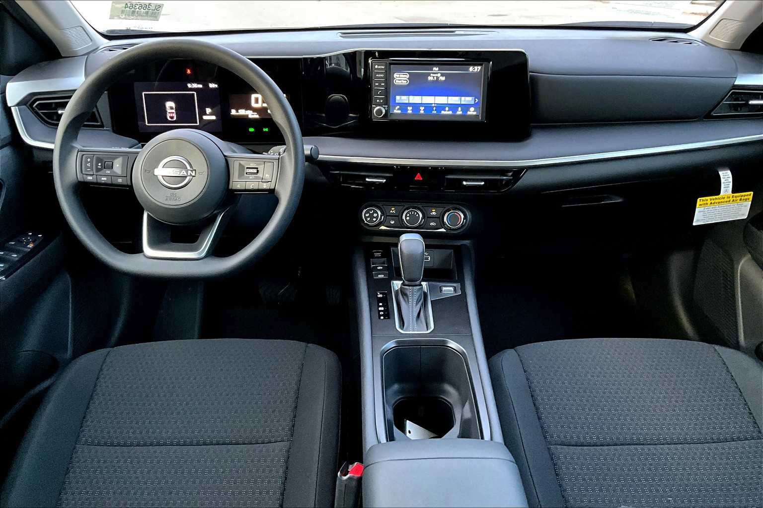 New 2025 Nissan Kicks S image 5