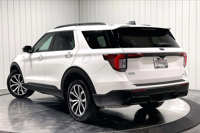 Used 2025 Ford Explorer ST-Line AWD/4WD image 12
