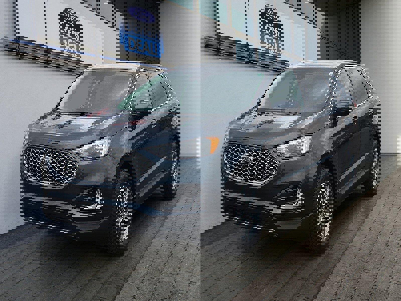 Used 2023 Ford Edge SEL w/ Convenience Package image 7