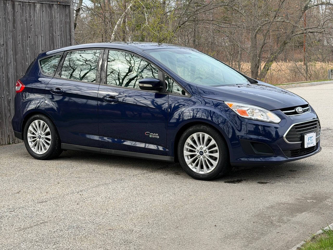 Used 2017 Ford C-MAX Energi SE FWD image 4