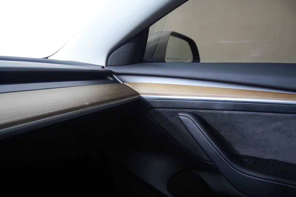 Used 2023 Tesla Model 3 Standard Range image 24