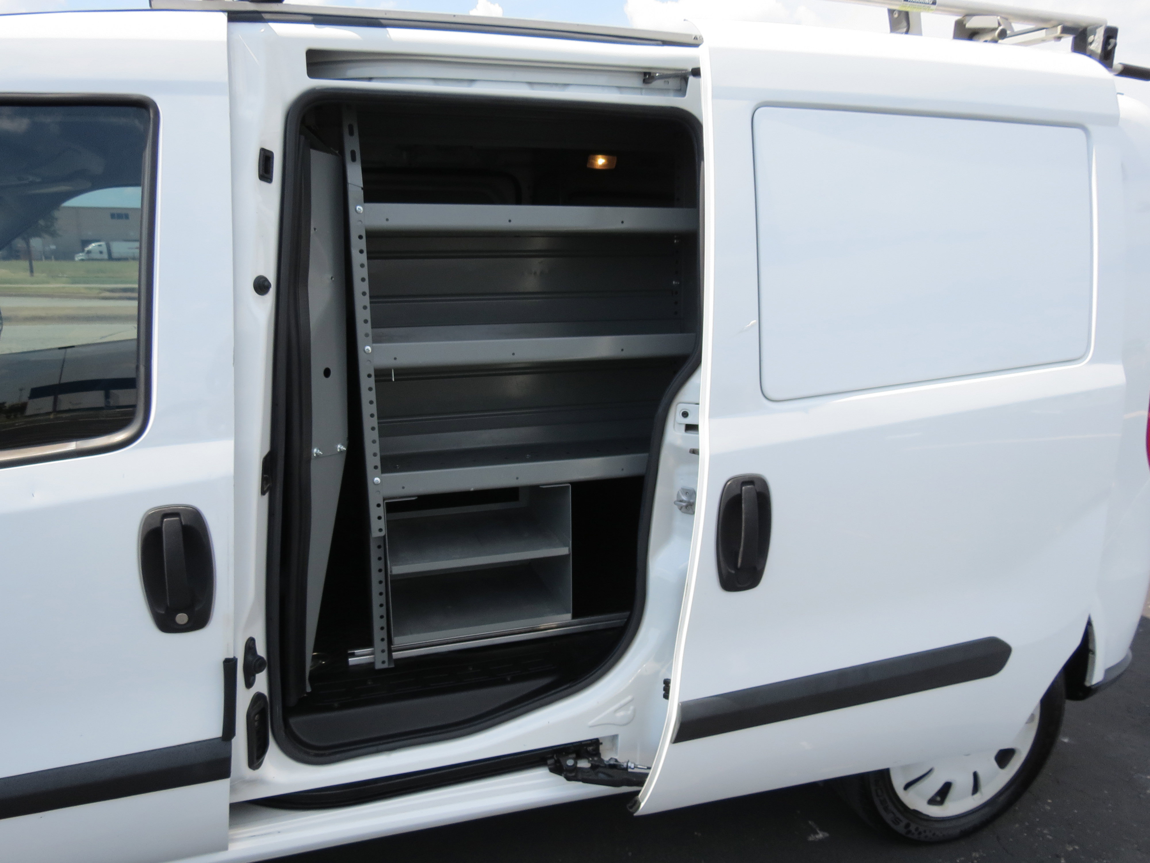 Used 2018 RAM ProMaster City Tradesman SLT image 11