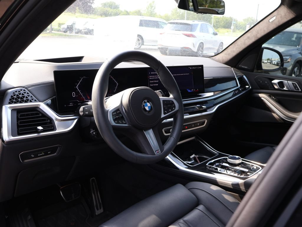 Used 2026 BMW X7 xDrive40i w/ Executive Package AWD/4WD image 16