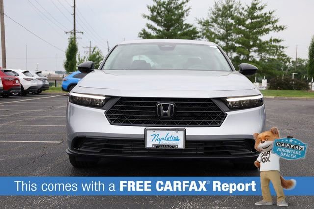 Used 2025 Honda Accord SE image 2
