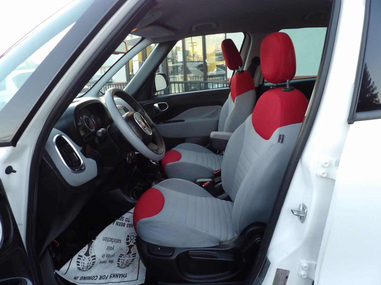 Used 2014 FIAT 500L Easy w/ Popular Equipment Group image 8