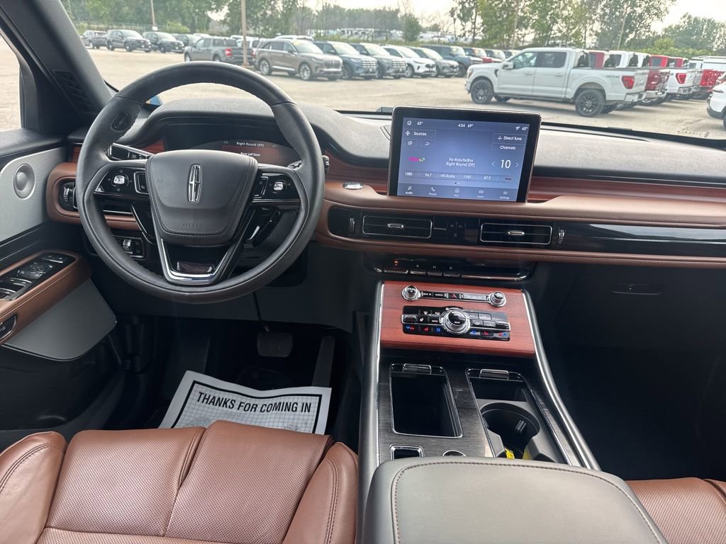 Used 2024 Lincoln Aviator Reserve w/ Equipment Group 201A image 6