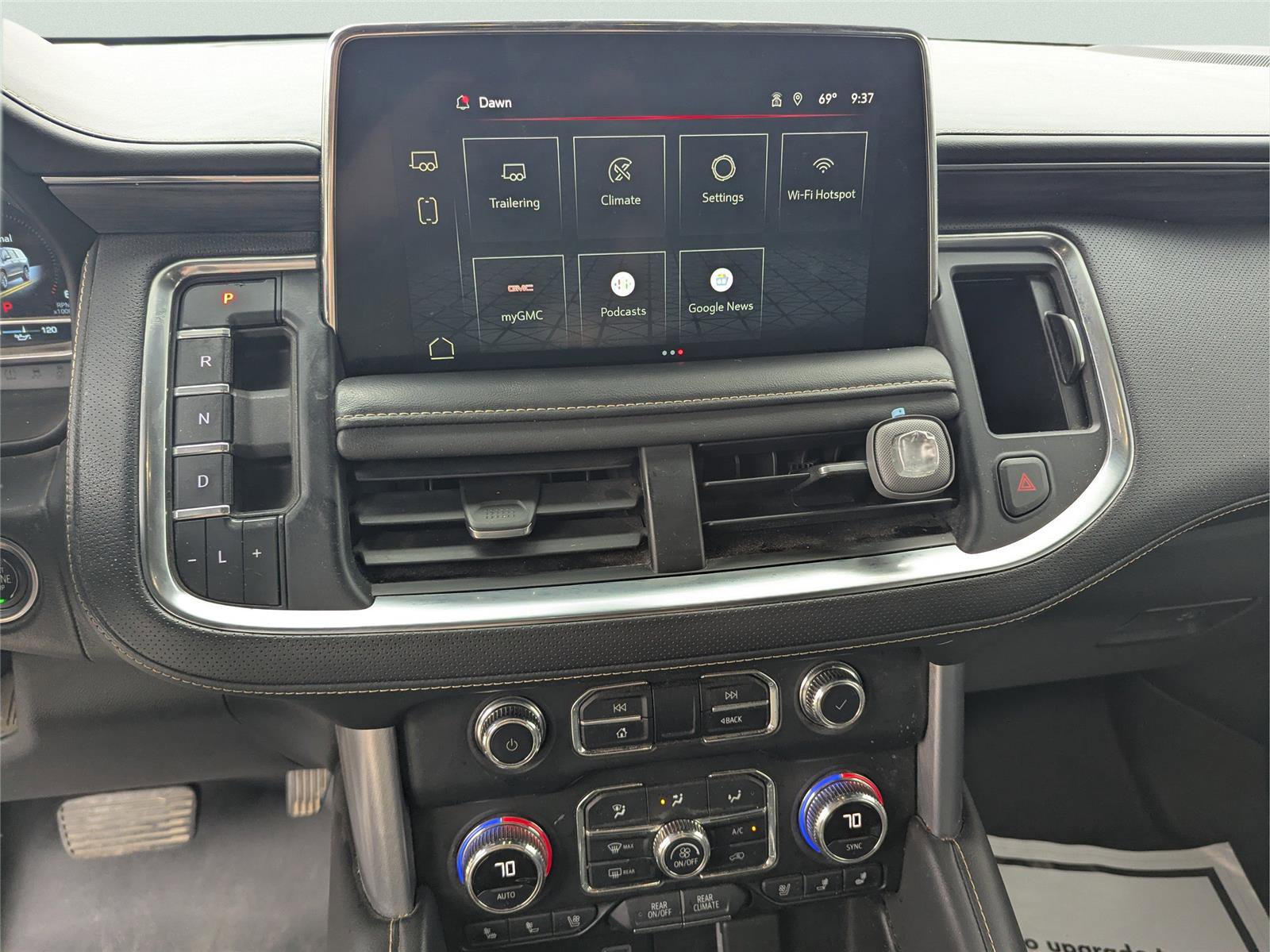 Used 2022 GMC Yukon XL SLT w/ SLT Luxury Package image 17