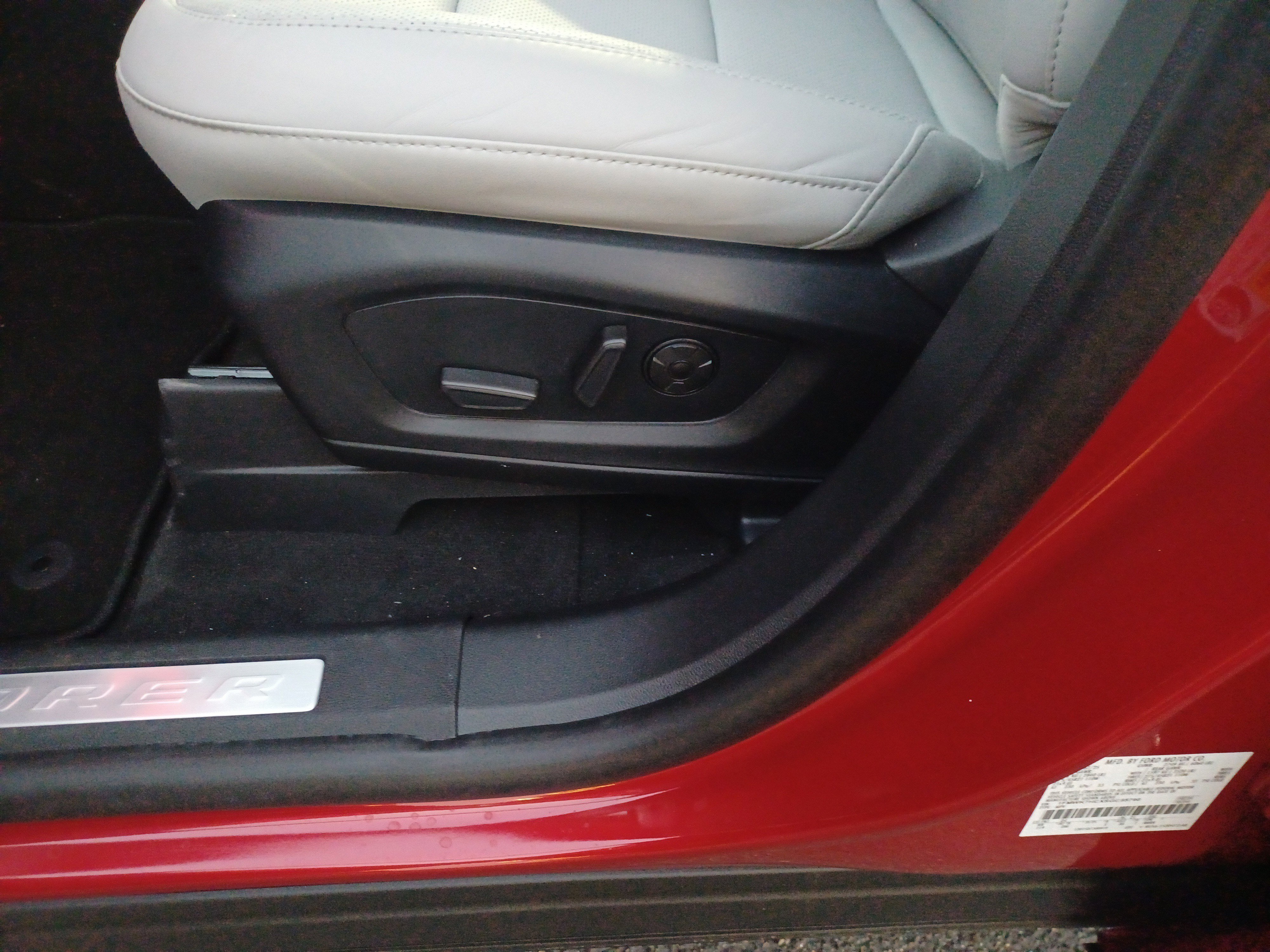 New 2025 Ford Explorer Platinum w/ Ultimate Package image 11