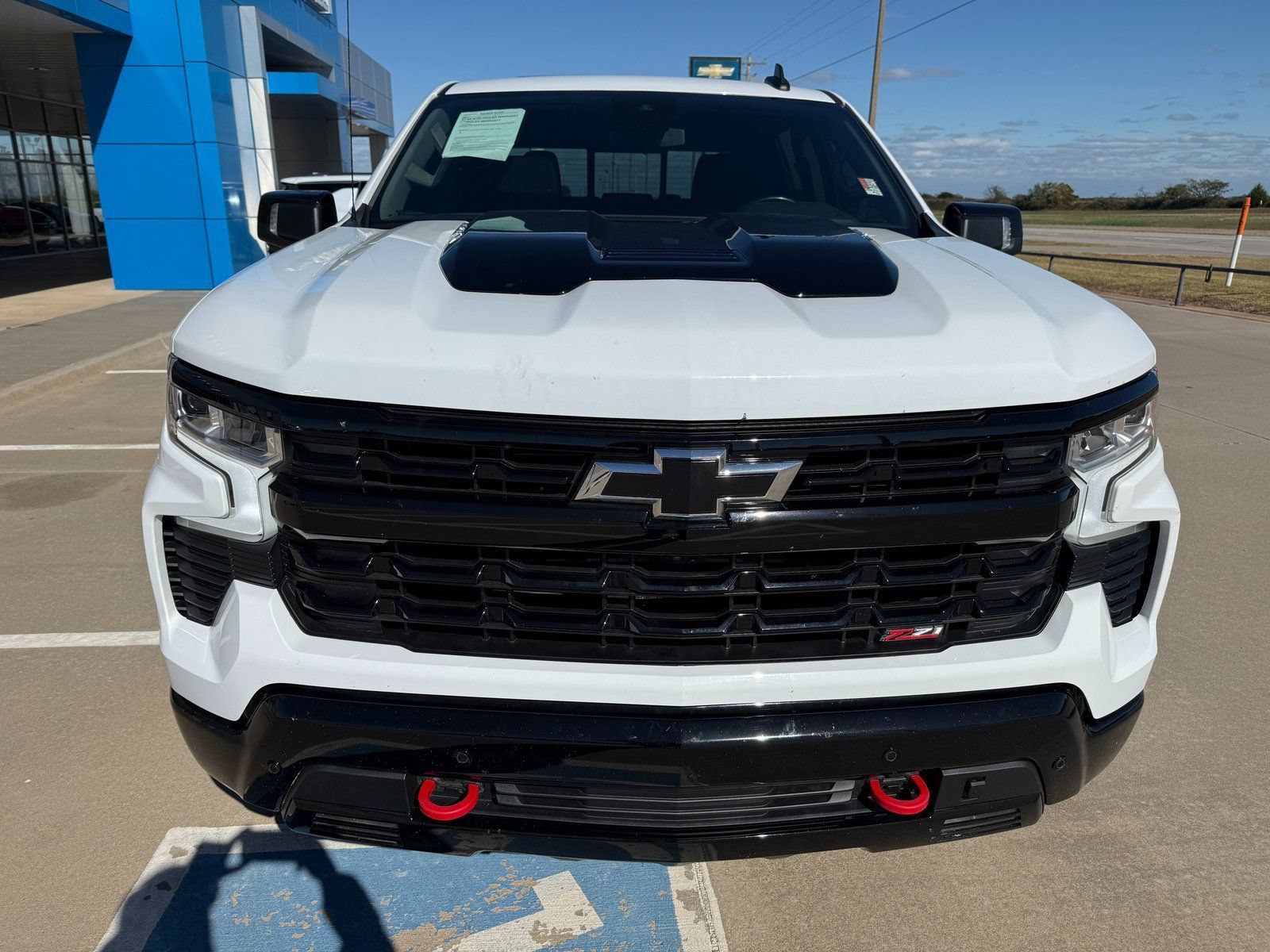 Used 2024 Chevrolet Silverado 1500 LT Trail Boss w/ LT Trail Boss Premium Package AWD/4WD image 8