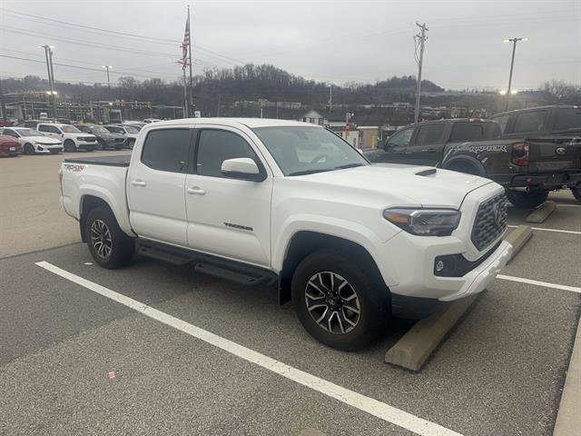 Used 2023 Toyota Tacoma TRD Sport image 3