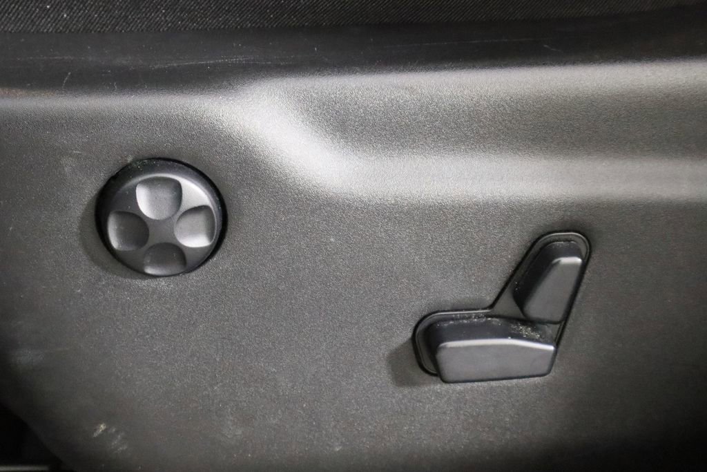 Used 2020 Jeep Grand Cherokee Limited w/ Trailer Tow Group IV image 24