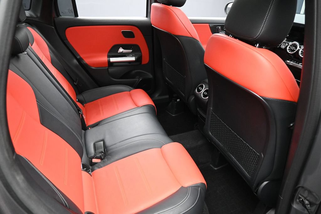 Used 2024 Mercedes-Benz GLA 35 AMG 4MATIC image 36
