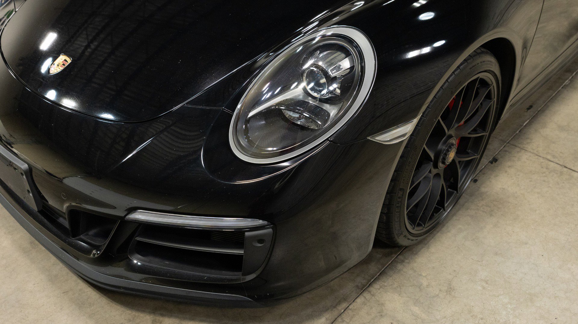 Used 2019 Porsche 911 Carrera 4 GTS image 17