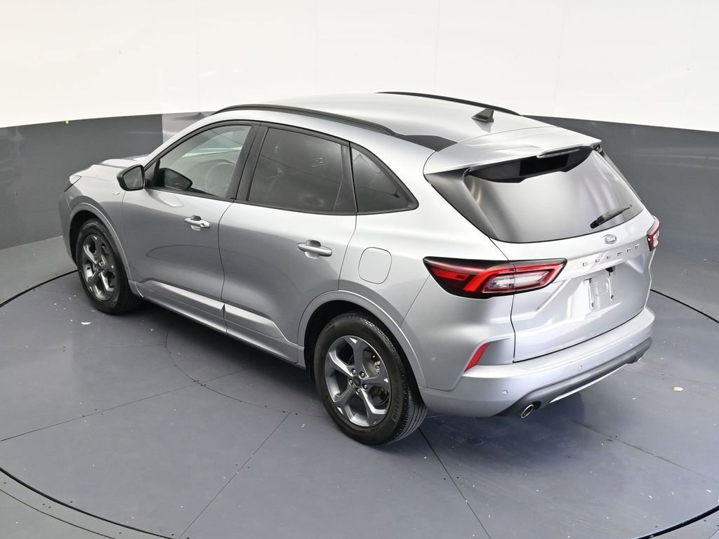 Used 2024 Ford Escape ST-Line w/ Tech Pack #1 FWD image 12