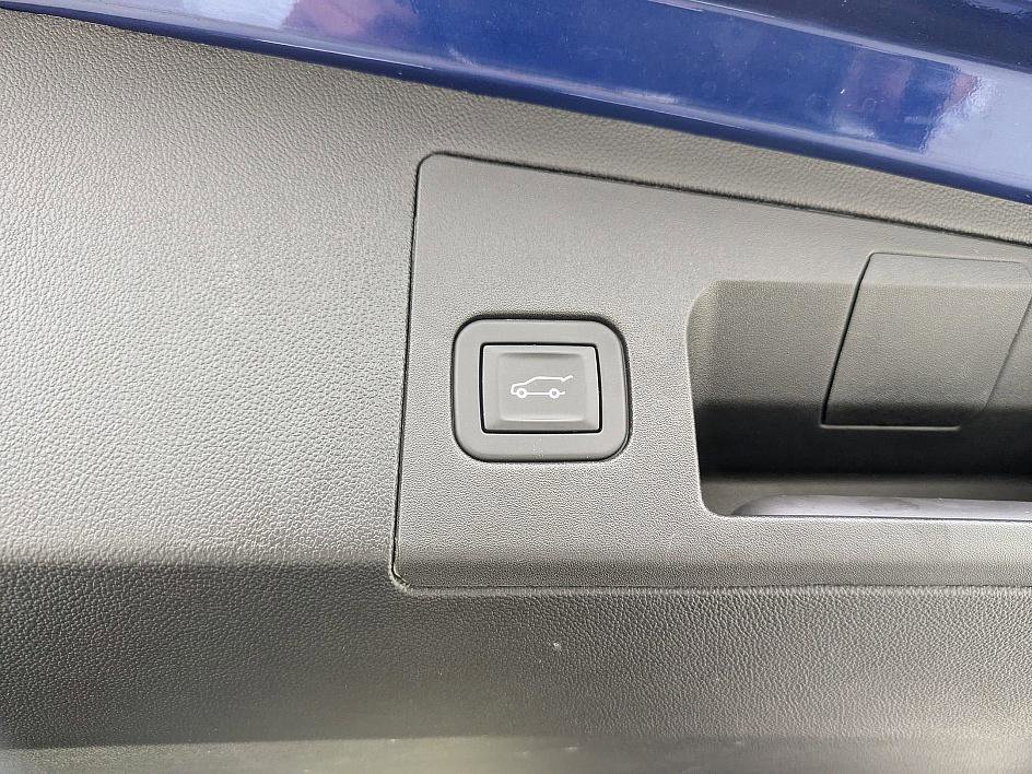 Certified 2025 Cadillac XT5 Premium Luxury image 29