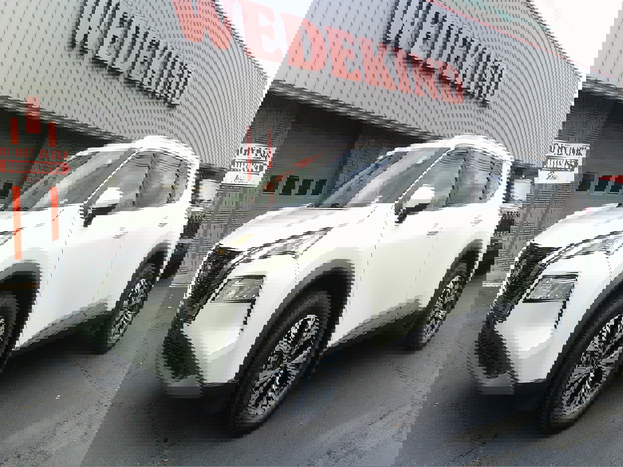 Used 2023 Nissan Rogue SV w/ SV Premium Package